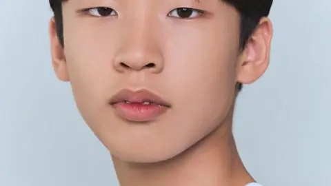 Kim Tae Hoon (김태훈 2010)