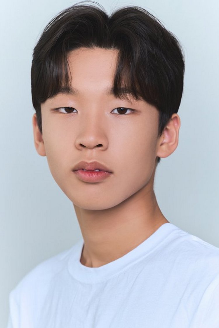 Kim Tae Hoon (김태훈 2010)