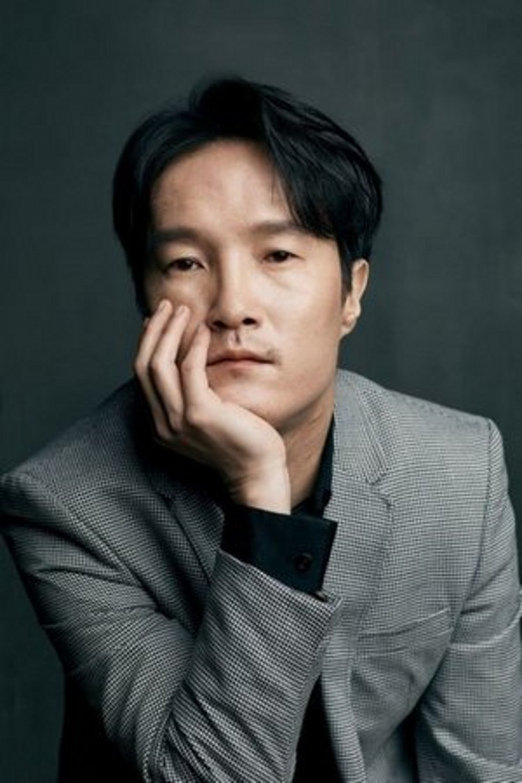 Lee Joong Ok (이중옥 1979)