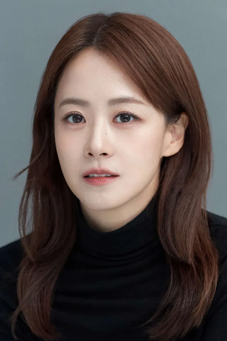 Ryu Hyun Kyung (류현경 1983)